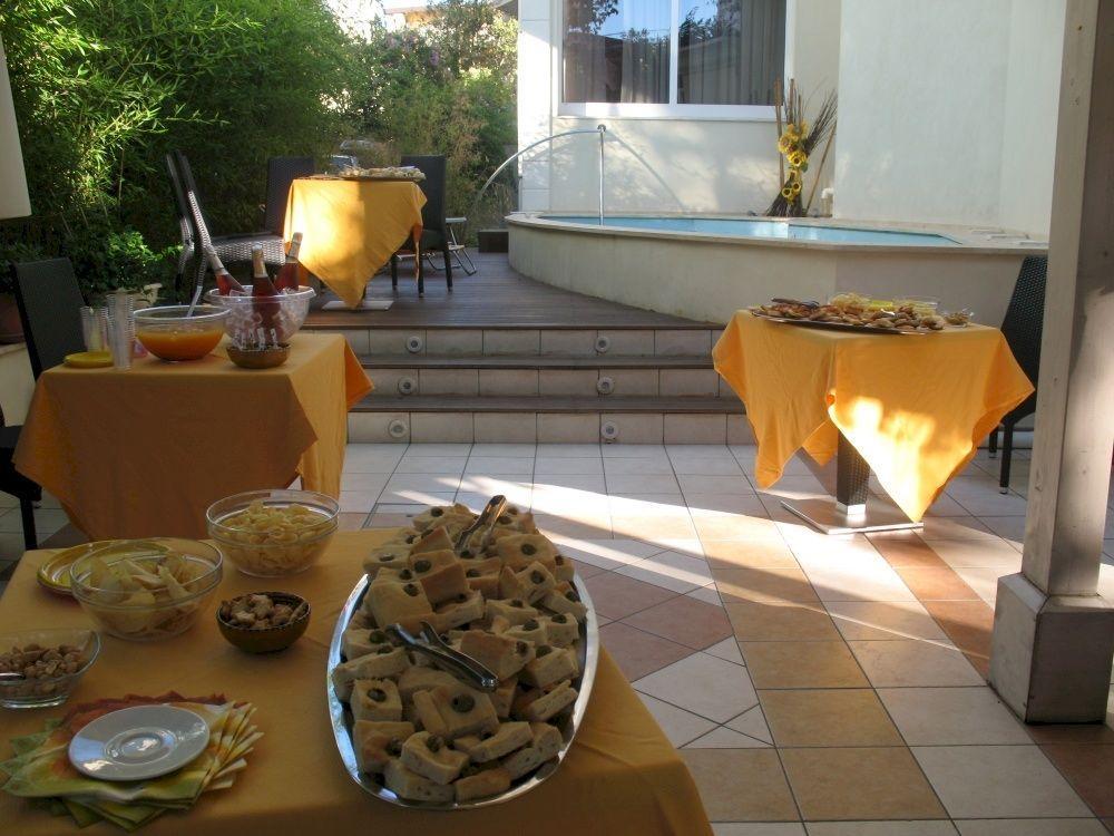 Hotel Orly Cesenatico Extérieur photo