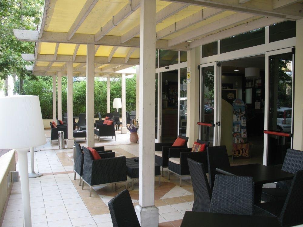 Hotel Orly Cesenatico Extérieur photo