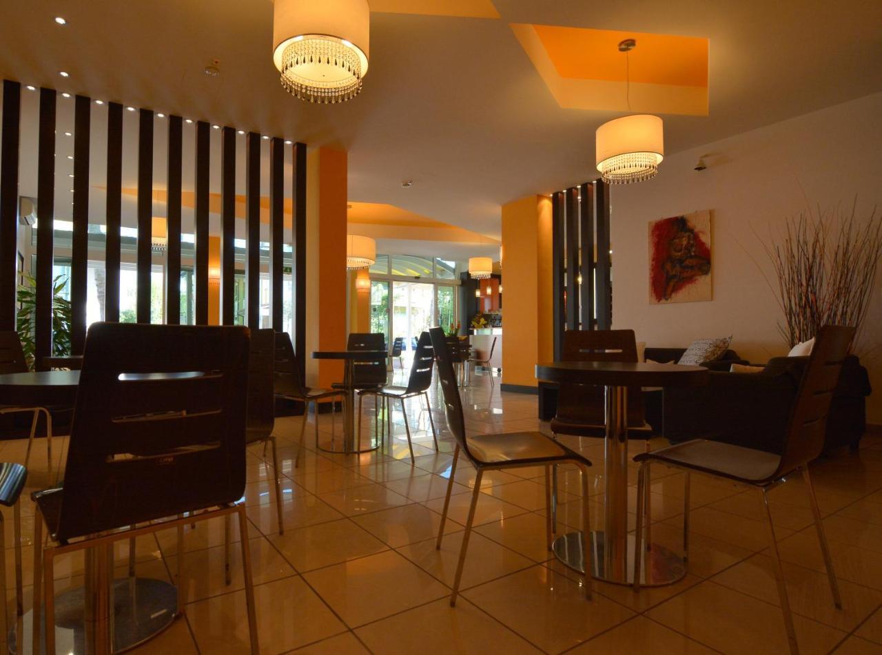 Hotel Orly Cesenatico Extérieur photo