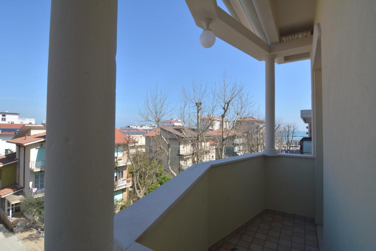 Hotel Orly Cesenatico Extérieur photo
