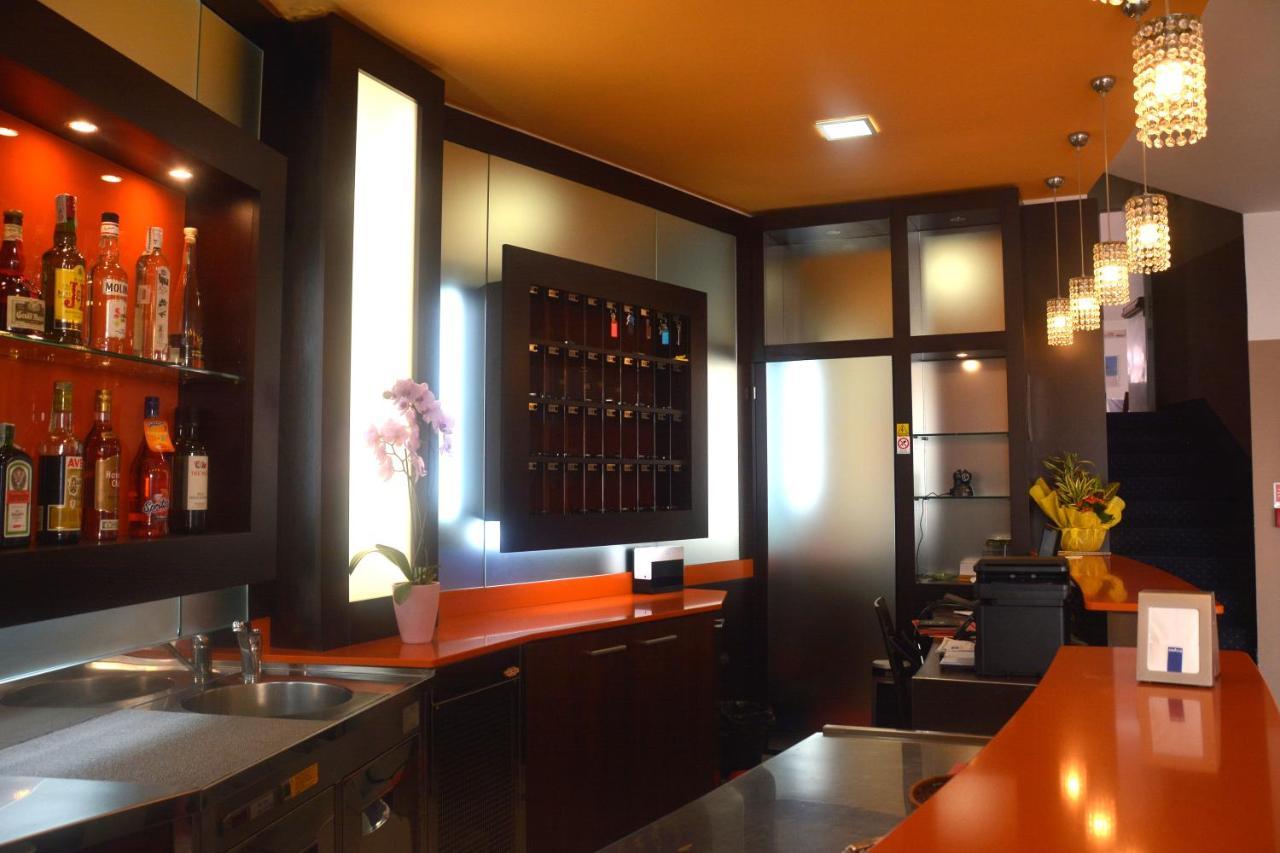 Hotel Orly Cesenatico Extérieur photo