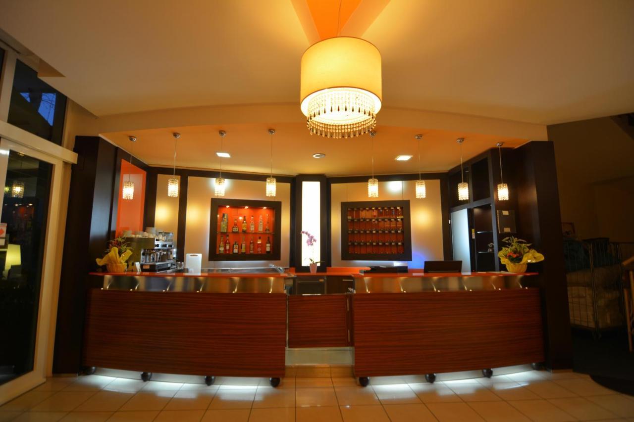 Hotel Orly Cesenatico Extérieur photo