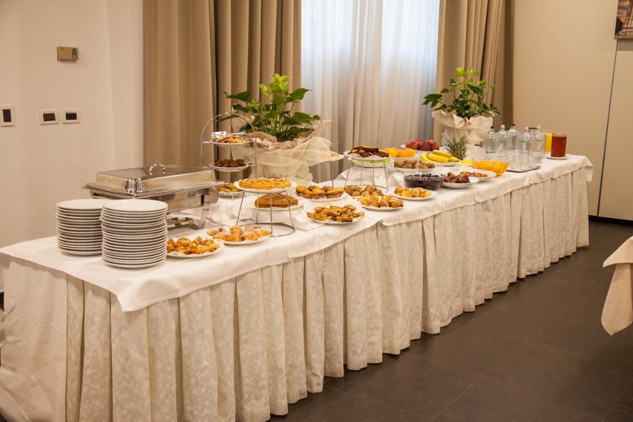 Hotel Orly Cesenatico Extérieur photo